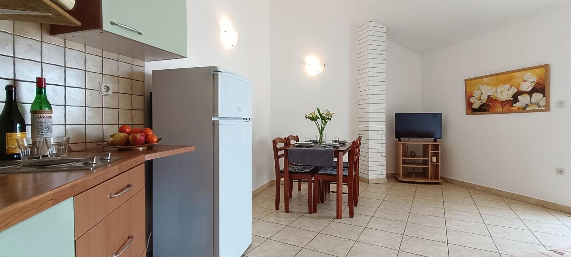 Apartments Roko Lalin Pakostane Exterior photo