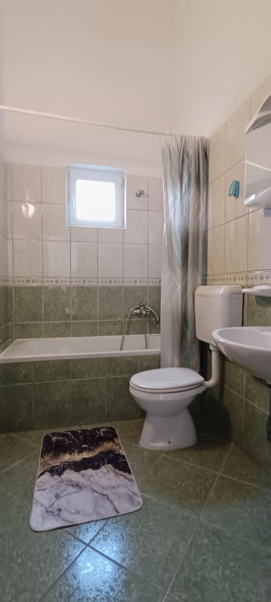 Apartments Roko Lalin Pakostane Exterior photo